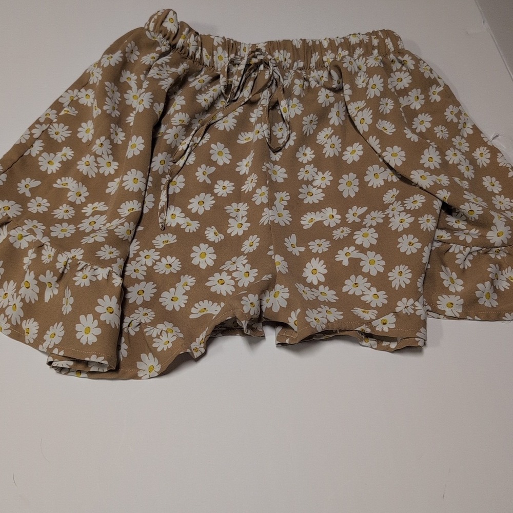 SPACE‎ 46 Boutique Shorts Size M Daisy Print Brown Tan Flowy Elastic Waist
